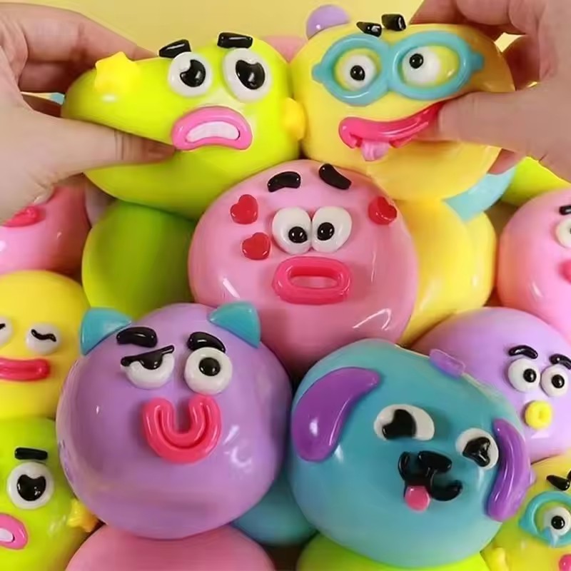 Interactive Squeaky Plush Dog Toy - 【在庫あり】5種類のデザイン、犬の顔を模したスクイーズおもちゃ、握って遊ぶおもちゃ、ストレス解消、気分転換、DIYおもちゃ
